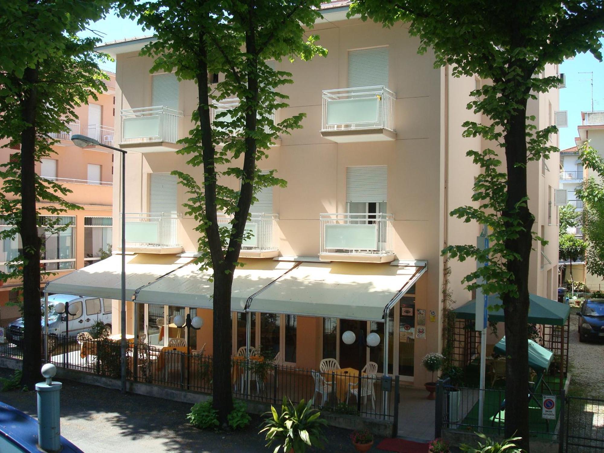 Hotel Amalfi Rimini Exterior photo